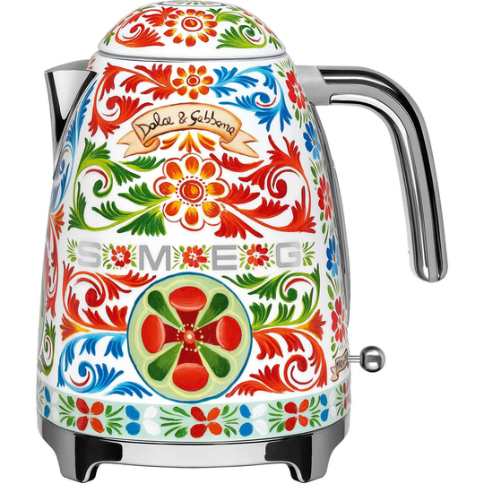 Smeg Dolce & Gabbana-vedenkeitin