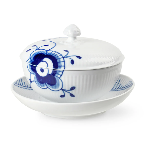 Royal Copenhagen Blue Fluted Mega kulho kannella ja lautasella 38 cl